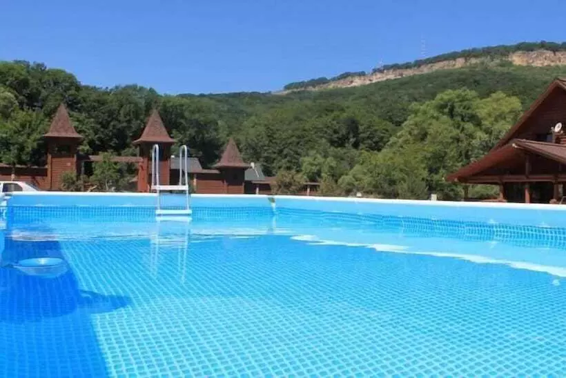 Hotelli Tourist Complex Belaya Reka Dakhovskaya