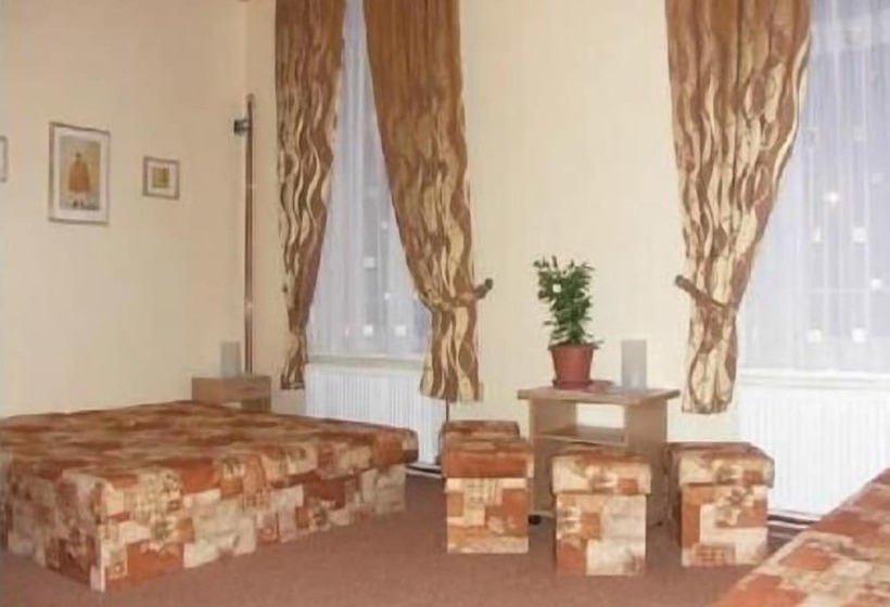 ペンション Penzión Manderlak