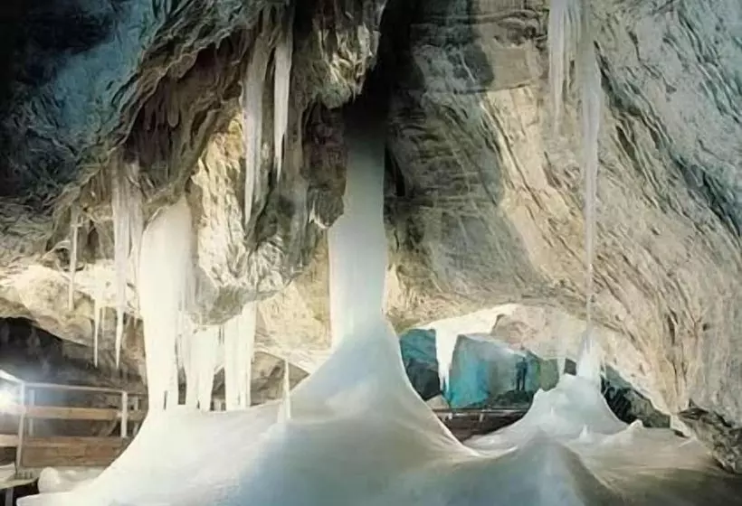 Majatalo Penzión Manderlak