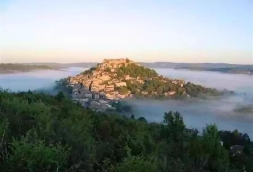 ホテル Auberge De La Planquette