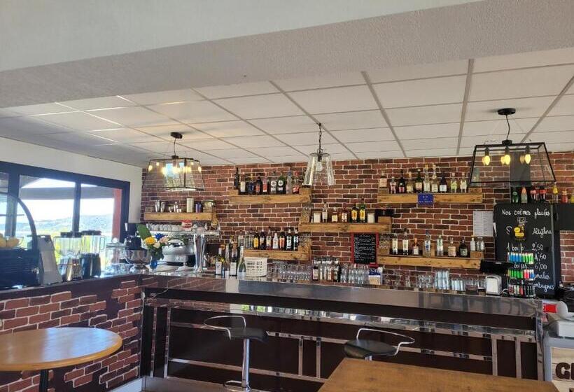 فندق Auberge Des Salles