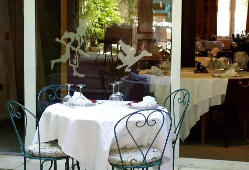 Отель De Bordeaux