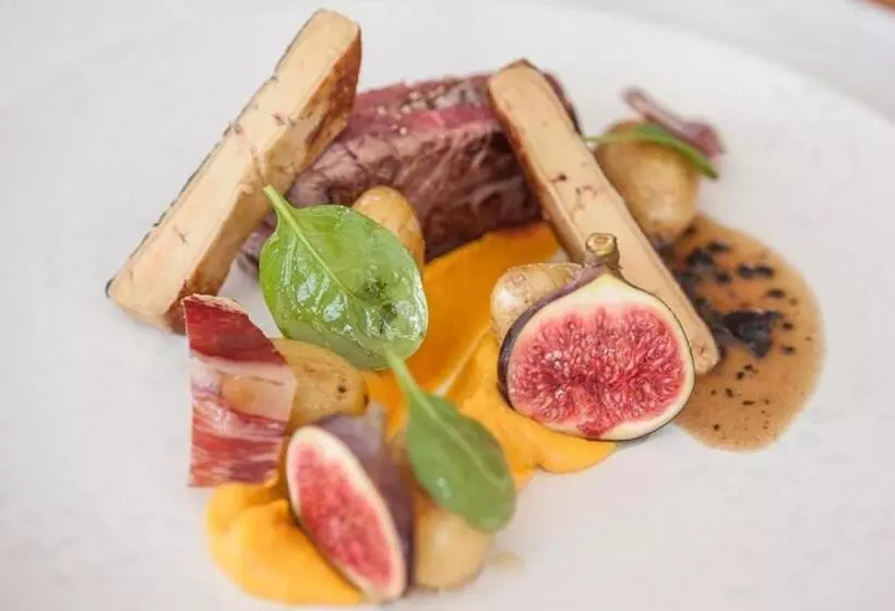 Отель Hôtel De La Plage