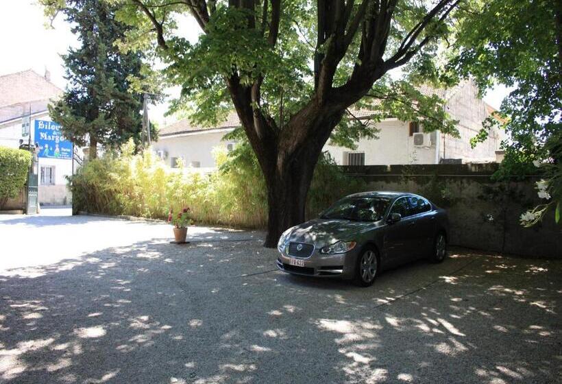 هتل Hôtel Le Chalet Fleuri