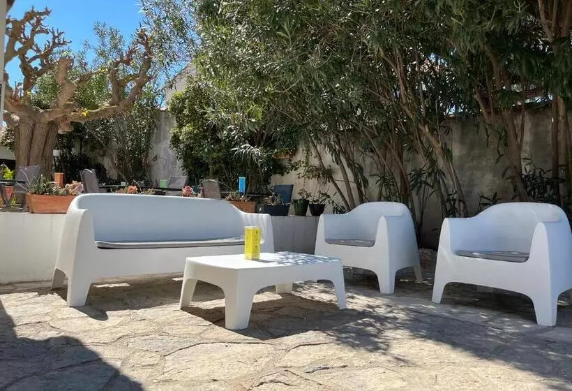 בית מלון כפרי Hôtel Le Mirage