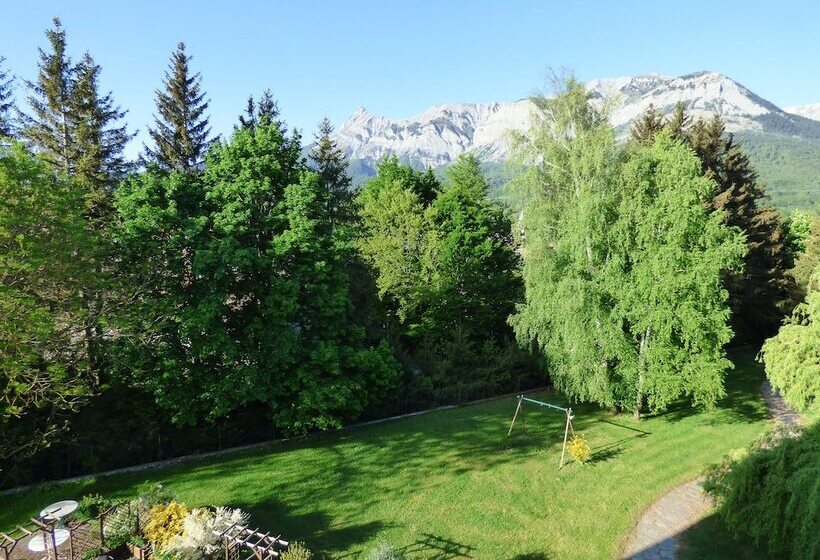 Отель Hôtel Logis La Crémaillère