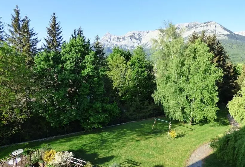 Отель Hôtel Logis La Crémaillère