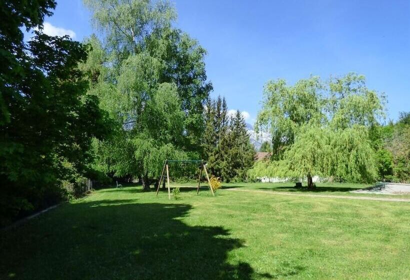 Отель Hôtel Logis La Crémaillère