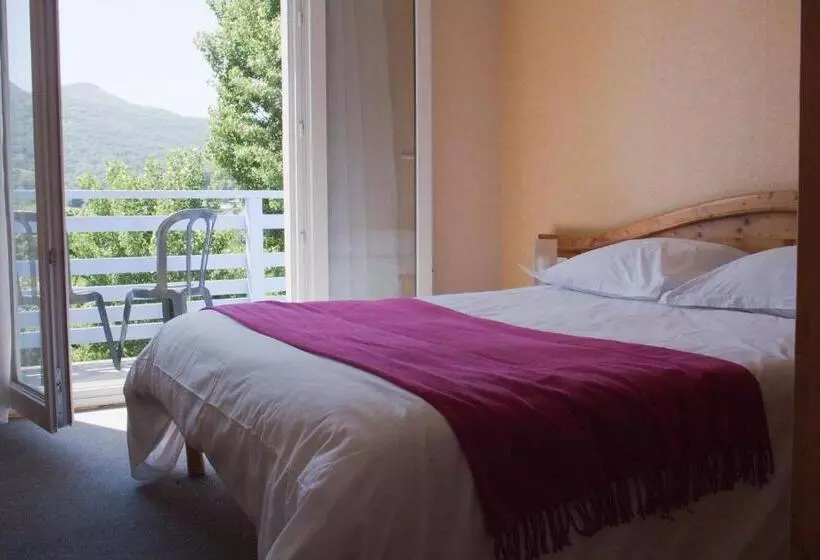 ホテル Logis Hôtel Restaurant Le Castel Fleuri