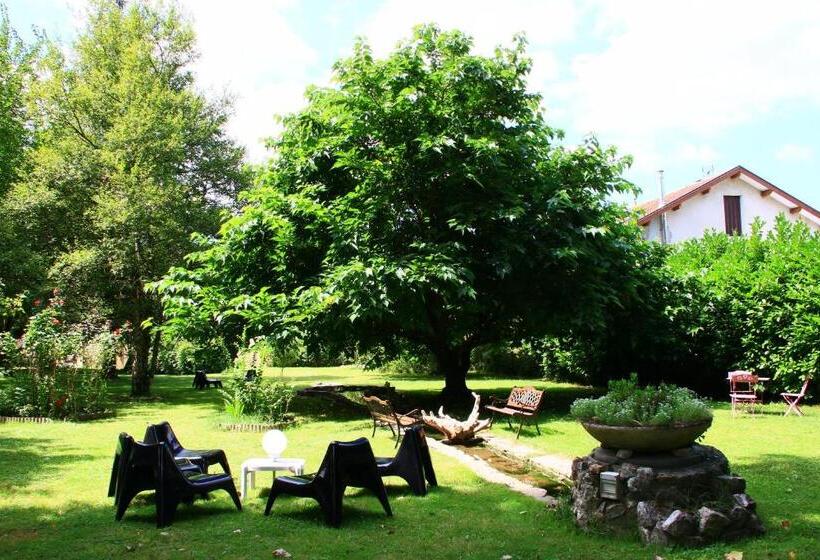 فندق Logis Hôtel Restaurant Le Castel Fleuri