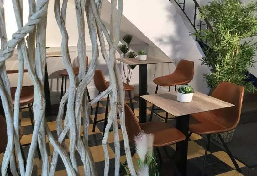 בית מלון כפרי Hôtel Le Mirage