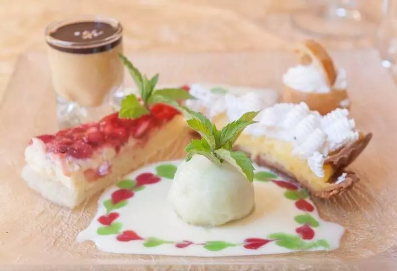 Отель Le Saint Clément