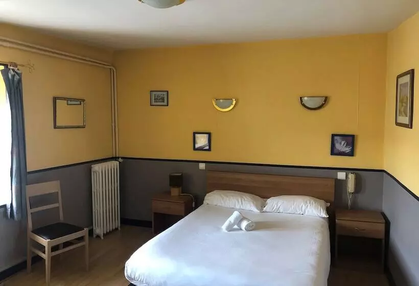 فندق Logis Hostellerie Du Cheval Blanc