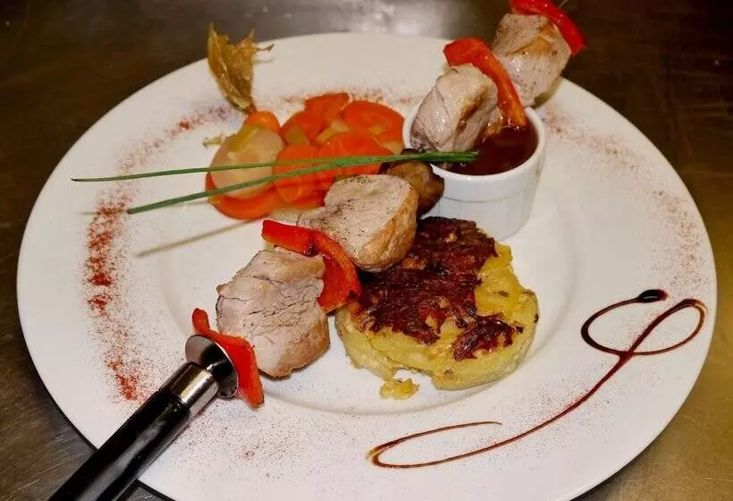 호텔 Logis Hôtel Du Commerce