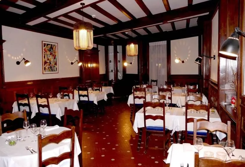 호텔 Logis Hôtel Du Commerce