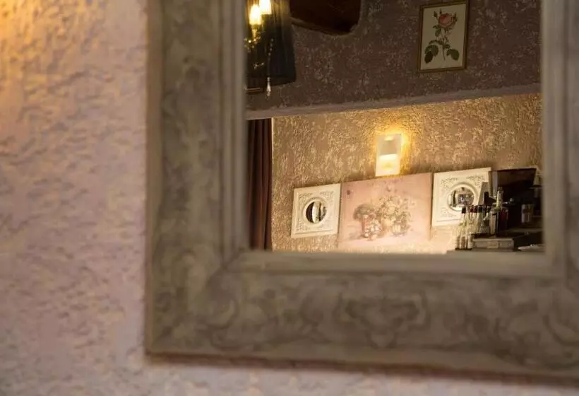 Отель Logis Hôtel Restaurant La Farigoule