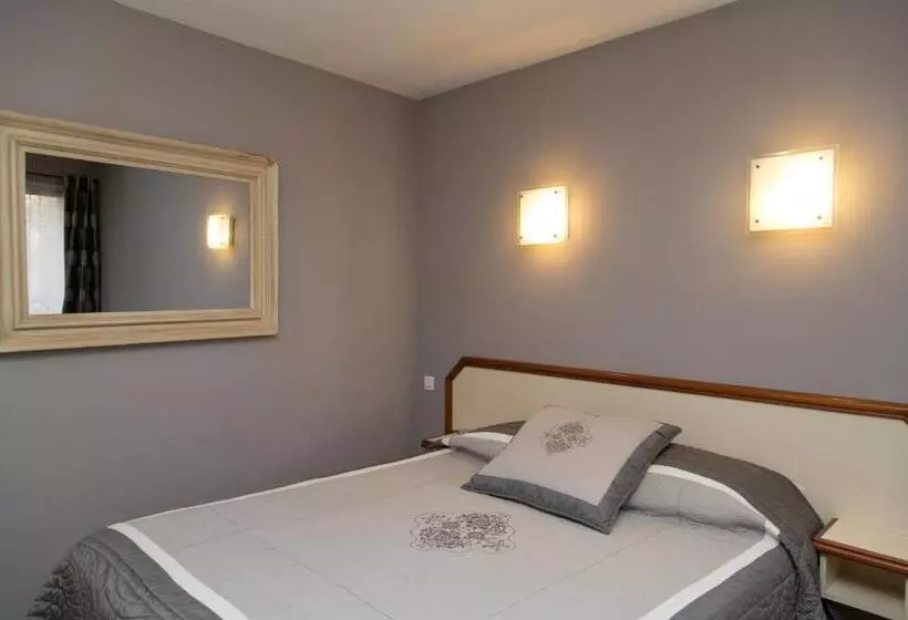 Отель Logis Hôtel Restaurant La Farigoule