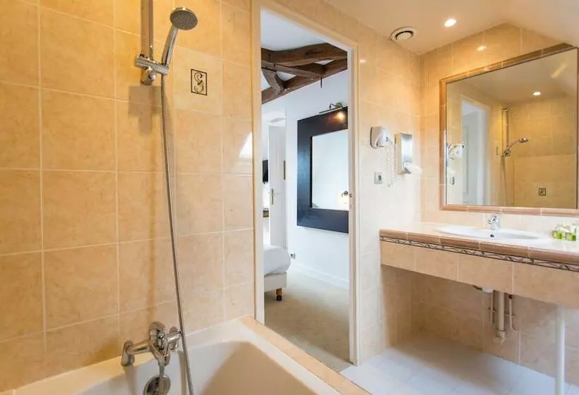 ホテル Logis Hôtels Restaurant La Mère Hamard