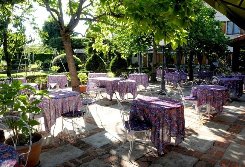 בית מלון כפרי Hôtel Le Dahu