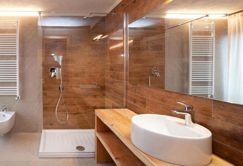 هتل Stella Alpina