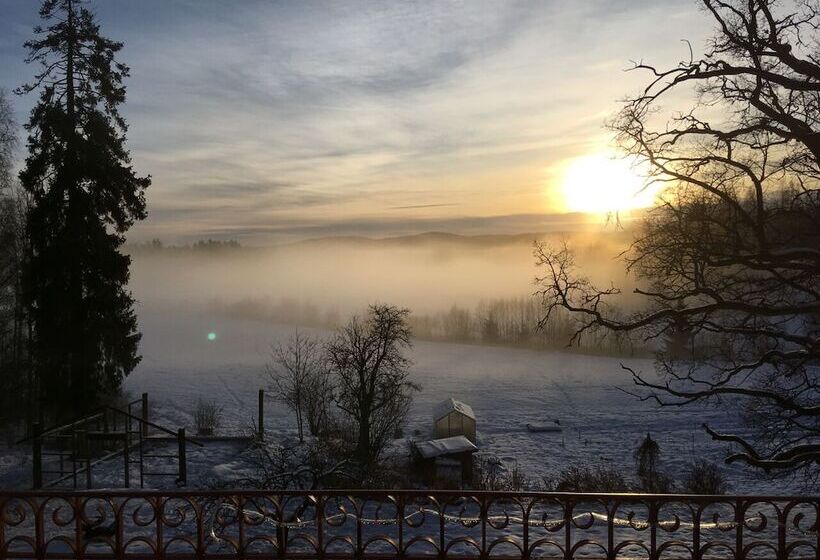 Lindsbergs Kursgard And Hostel