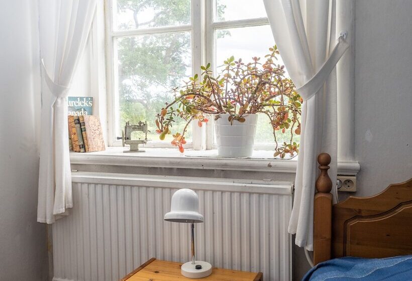 Lindsbergs Kursgard And Hostel