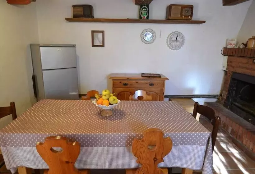 Cottage In Marliana With Garden