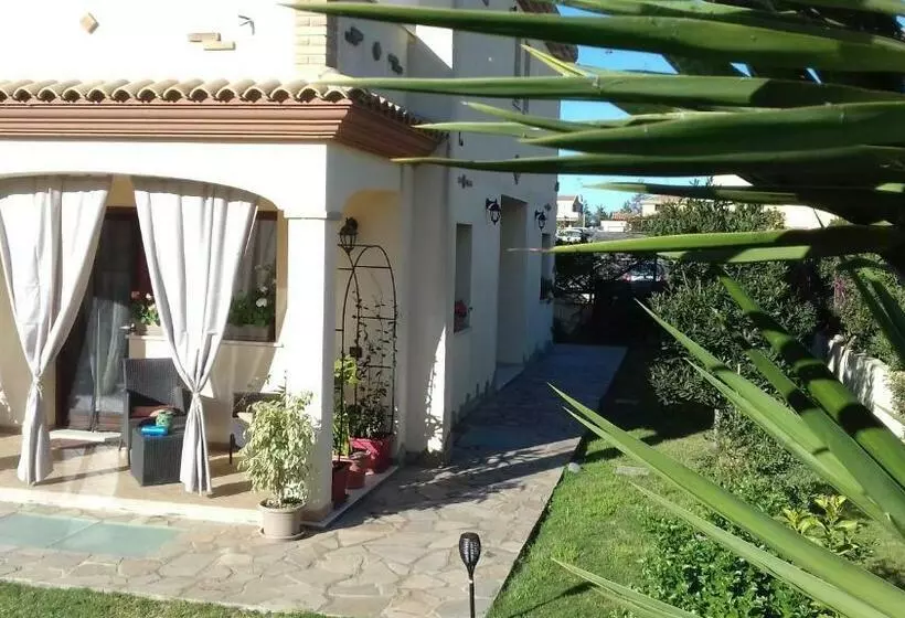 تختخواب و صبحانه Casa Vacanze Menta Fiorita
