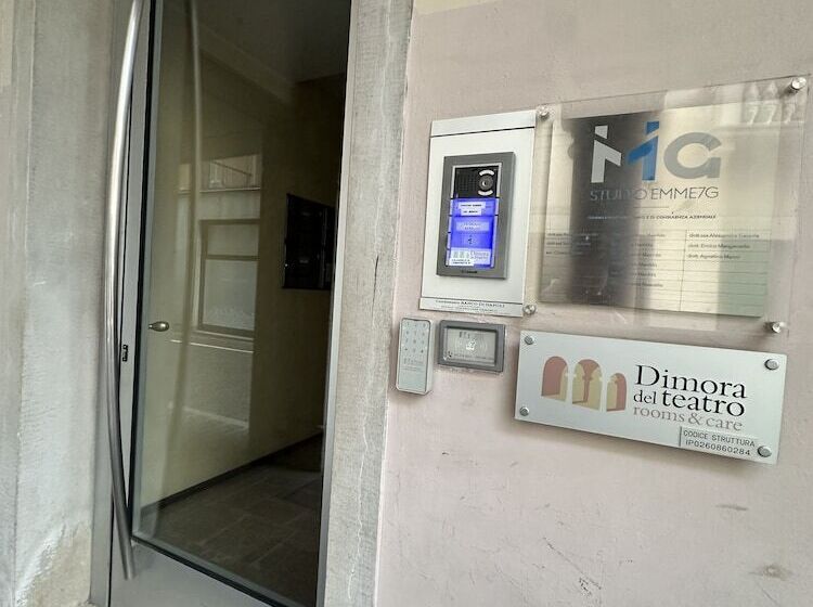 Bed and Breakfast Dimora Del Teatro