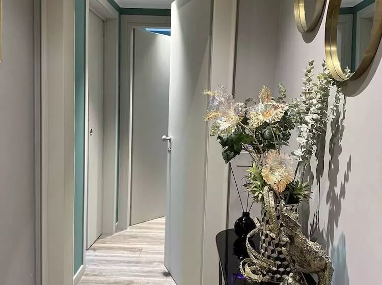 تختخواب و صبحانه Dimora Del Teatro