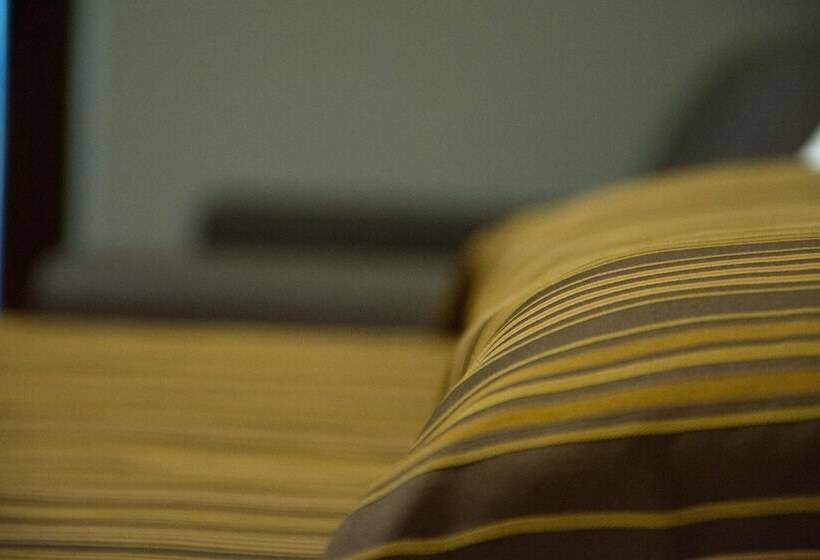 مبيت وإفطار L Antica Quercia