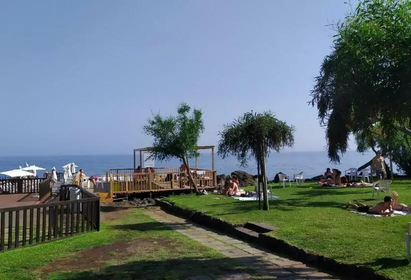 ベッドアンドブレックファースト Nero Basalto Azzurro Mare