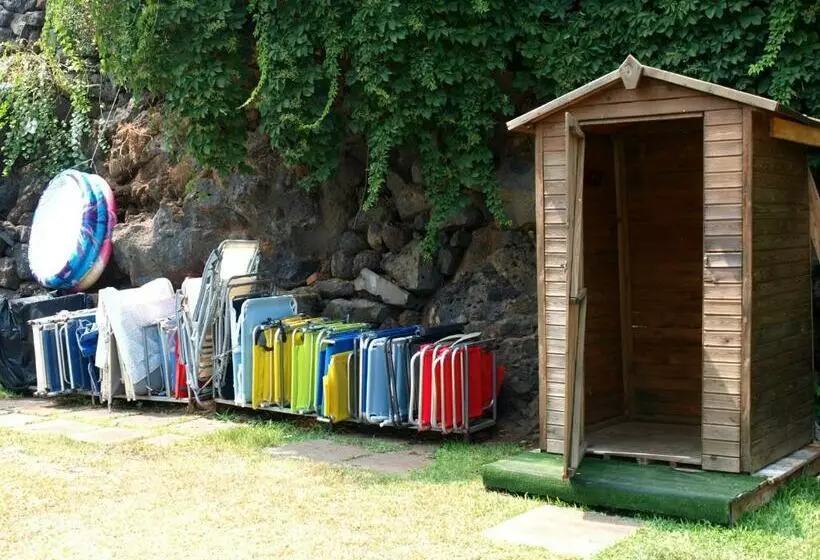 ベッドアンドブレックファースト Nero Basalto Azzurro Mare