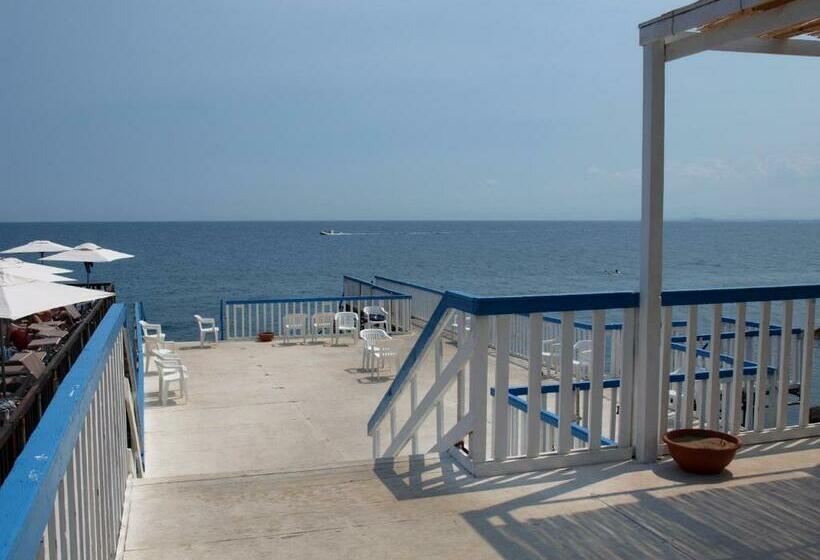 Aamiaismajoitus (B&B) Nero Basalto Azzurro Mare