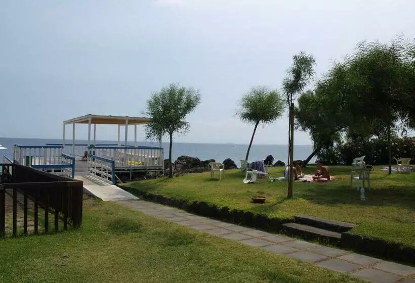 ベッドアンドブレックファースト Nero Basalto Azzurro Mare