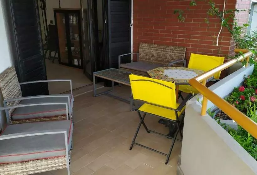 ベッドアンドブレックファースト Nero Basalto Azzurro Mare