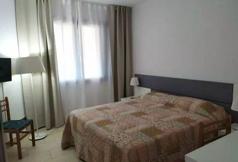 ベッドアンドブレックファースト Nero Basalto Azzurro Mare