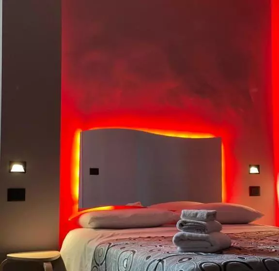 تختخواب و صبحانه The Lux