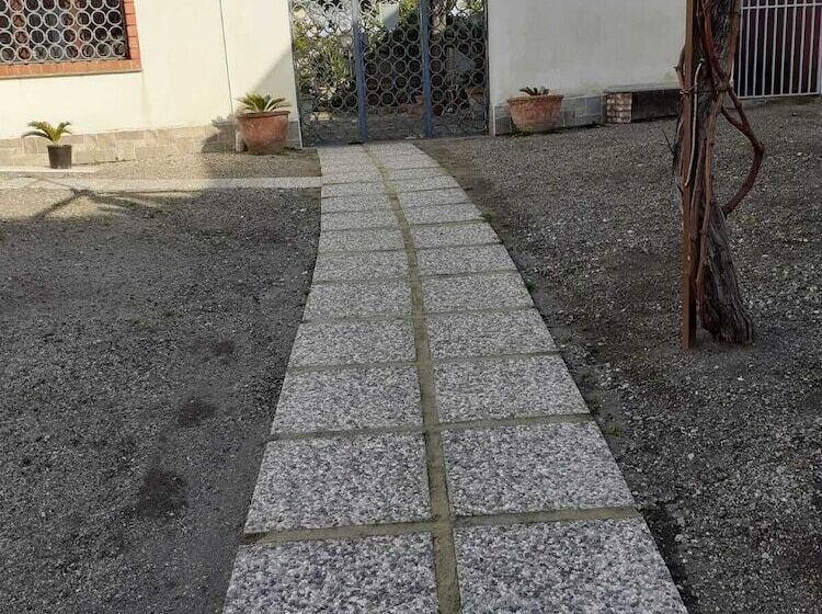 تختخواب و صبحانه Villateresa