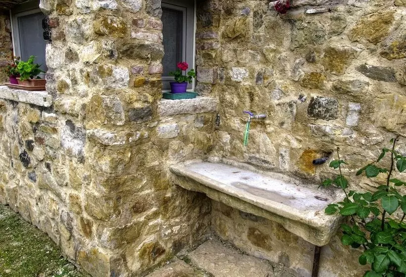 Maaseutuhotelli Agriturismo Antico Borgo