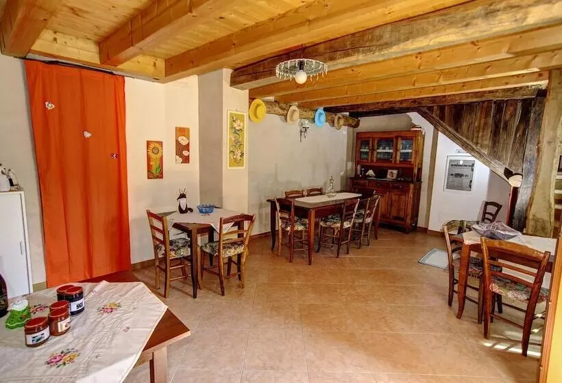 Maaseutuhotelli Agriturismo Antico Borgo