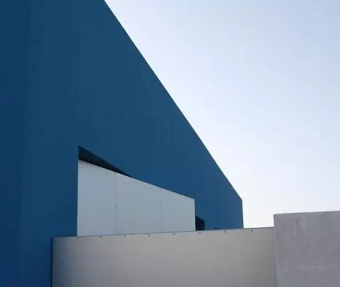 تختخواب و صبحانه Calcebianca