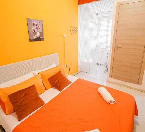 تختخواب و صبحانه Casa Vacanze Carolina 348