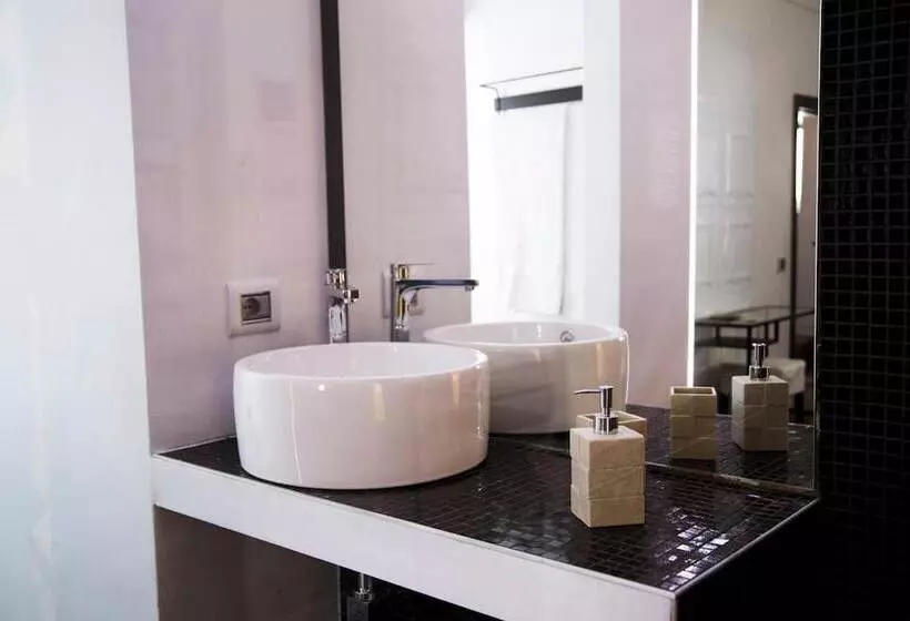 Aamiaismajoitus (B&B) Community Rooms & Wine