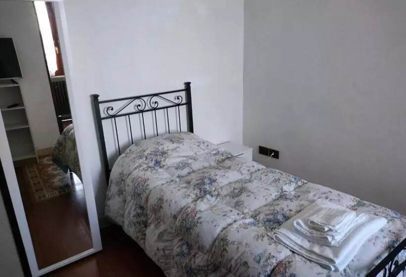 تختخواب و صبحانه Residence Tucci