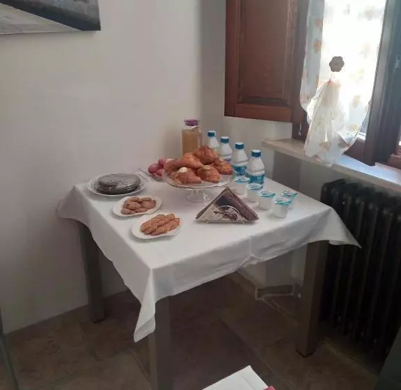 تختخواب و صبحانه Residence Tucci