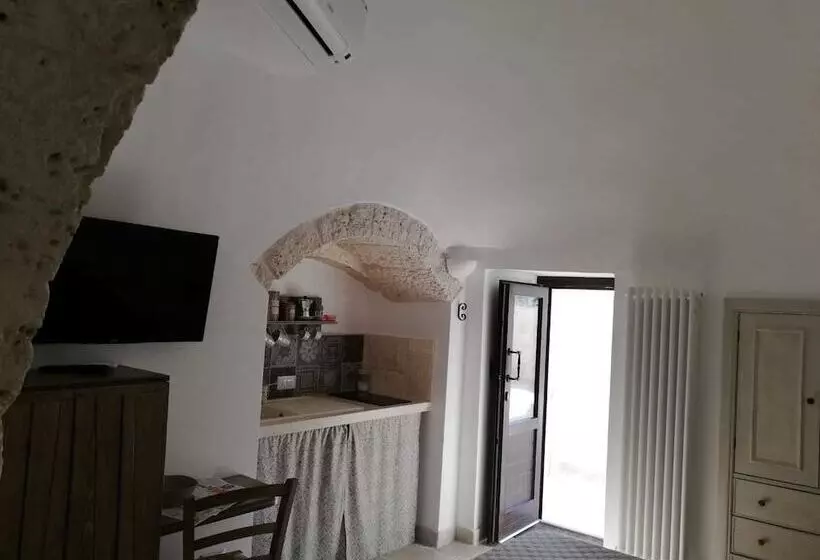 مسافرخانه Trulli In Corte