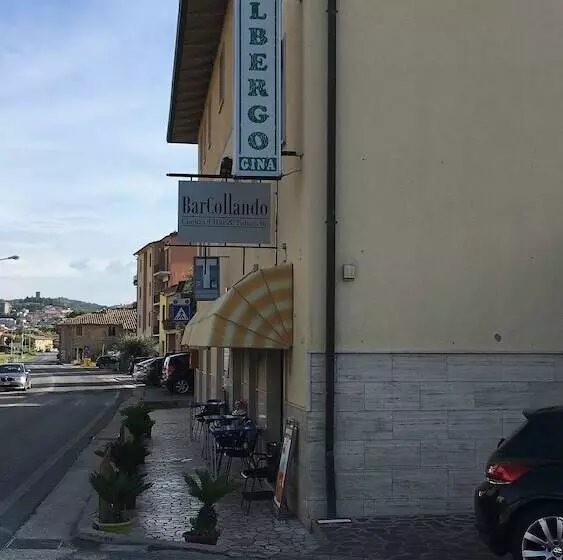 هتل Albergo Gina