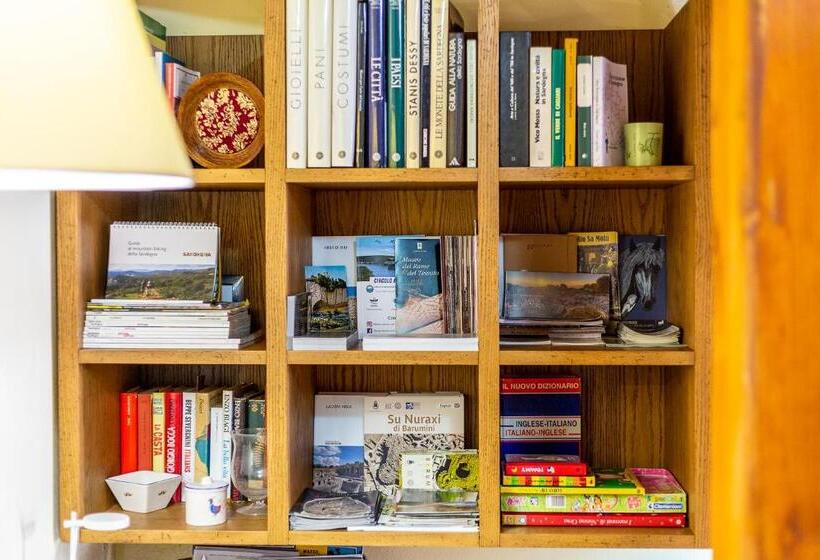 膳宿费 Affittacamere Is Coronas