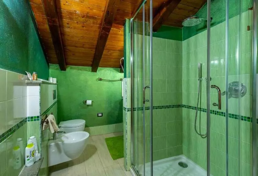 Majatalo Affittacamere Is Coronas